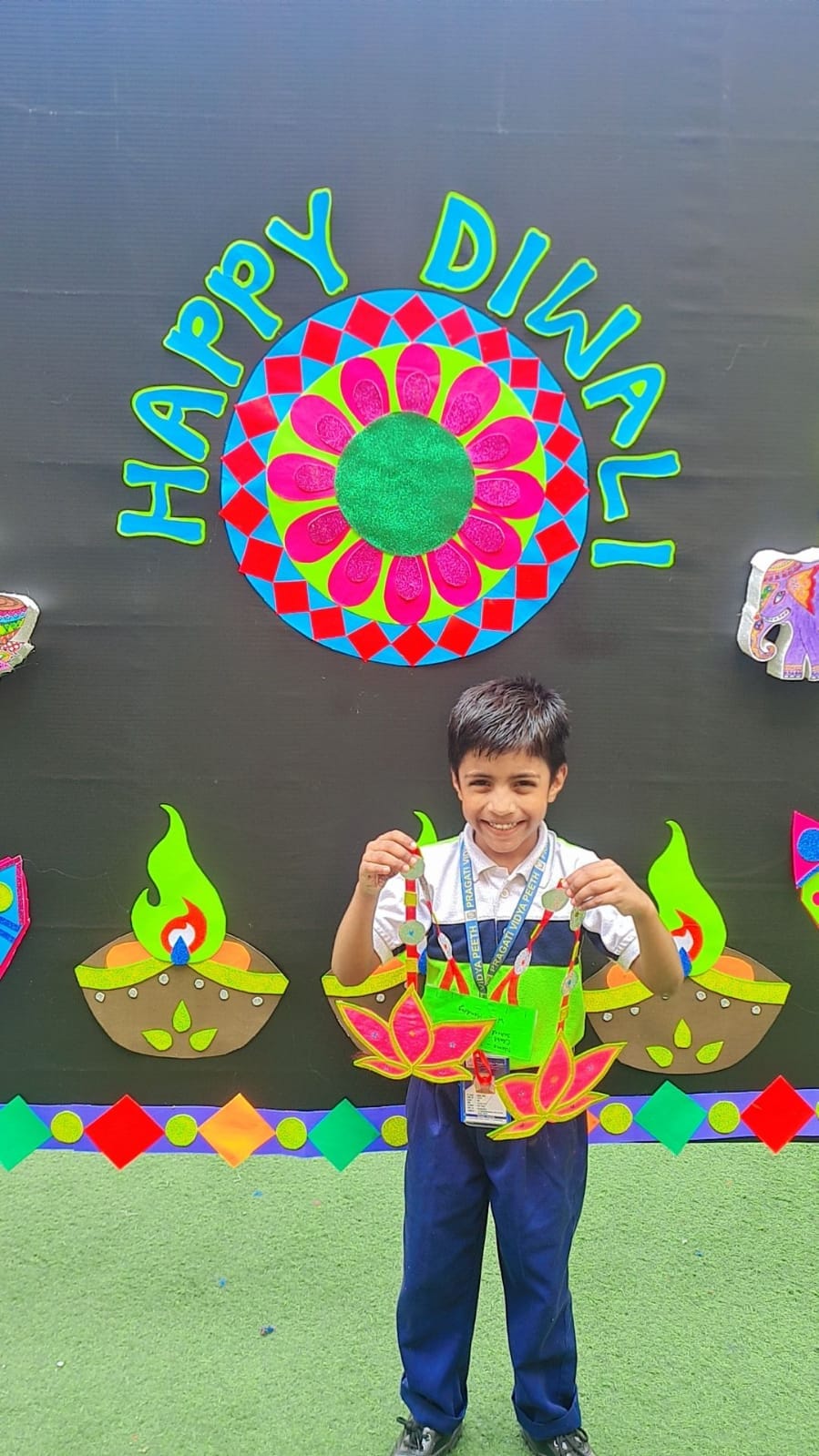 Celebrating Diwali with Creativity Our UKG students at Pragati Vidya Peeth had a wonderful time making beautiful Lotus Wall Hangings to celebrate Diwali