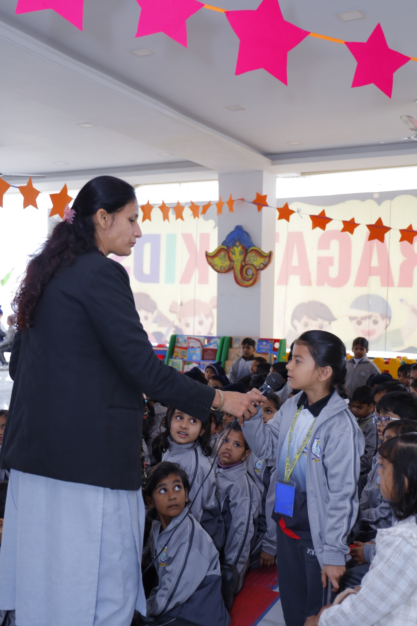 Our young tech enthusiasts of Class 1 showcased their knowledge and love for technology in an exciting Computer Quiz. From answering tricky questions to learning new facts