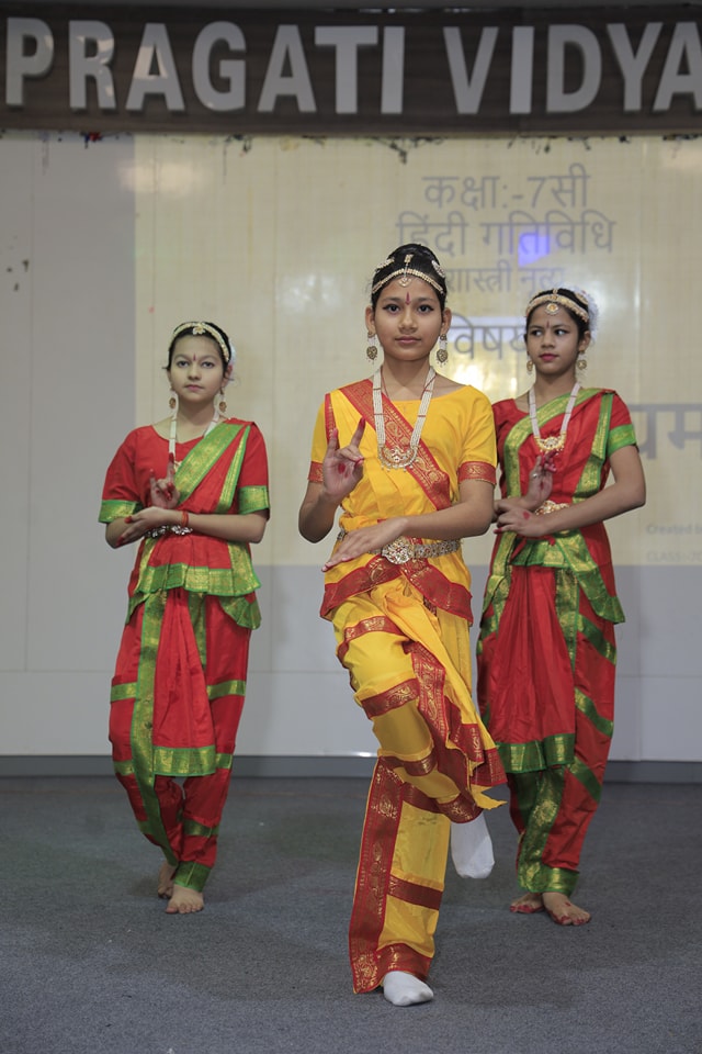 shastriya nritya kala competition at pragati vidya peeth