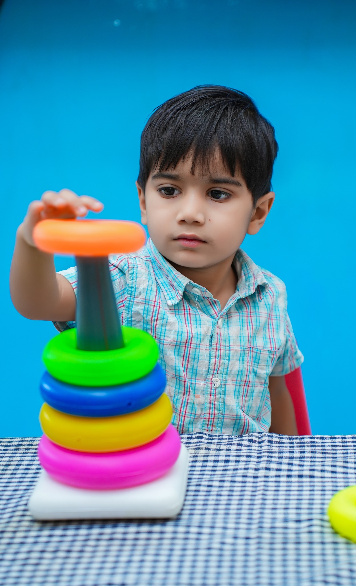Our curious little Pragatians of LKG took a fun-filled journey into the world of Small and Big